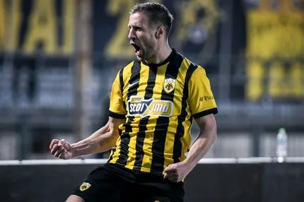 Δυάδα τετραπλασιασμού από τη Stoiximan Super League