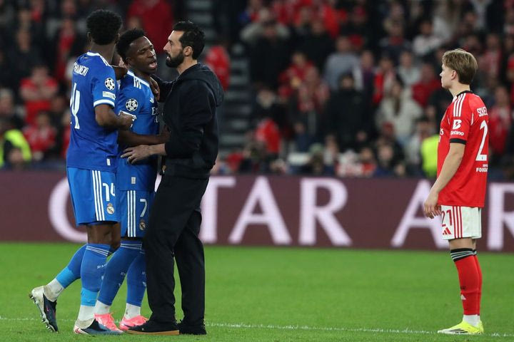 Τι ισχυρίζονται Βινίσιους και Πρεστιάνι για το φερόμενο ρατσιστικό περιστατικό στο Μπενφίκα - Ρεάλ