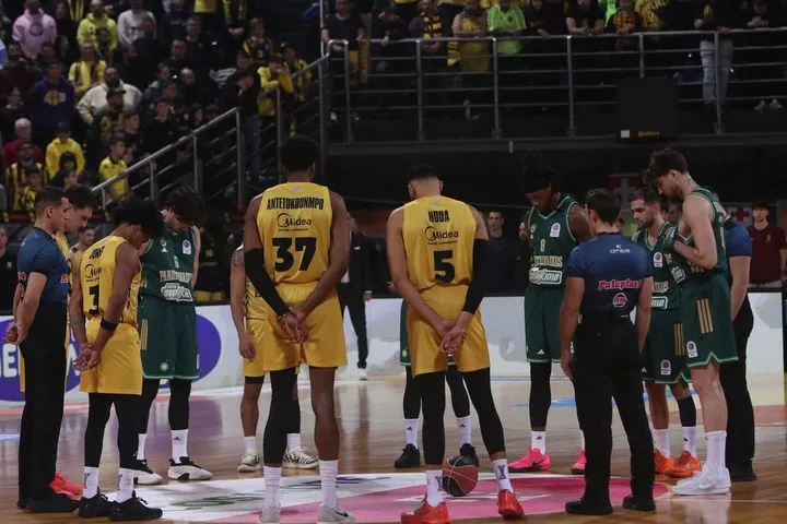 Σιγή ενός λεπτού στο Αλεξάνδρειο στο Άρης – Παναθηναϊκός για το θάνατο των επτά οπαδών του ΠΑΟΚ