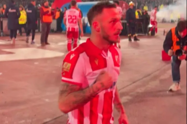 Ερυθρός Αστέρας: Ο Αρναούτοβιτς σκόραρε στο ντέρμπι με την Παρτίζαν και αφιέρωσε το γκολ στον Σίνισα Μιχαΐλοβιτς