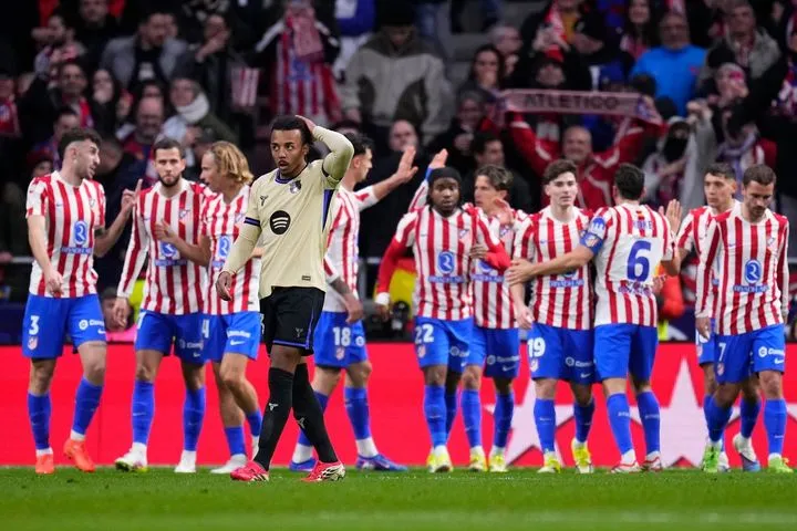Με τεσσάρα η Ατλέτικο ισοπέδωσε την Μπαρτσελόνα και είναι αγκαλιά με την πρόκριση στον τελικό του Copa del Rey