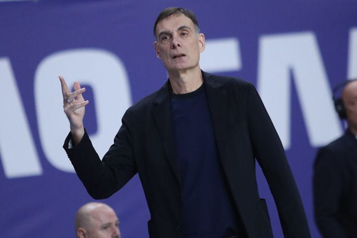 Μπαρτζώκας: “Ελπίζουμε ότι ο Τζόουνς θα είναι διαθέσιμος, έχουμε αμφιβολίες αν θα είναι ο Μιλουτίνοβ”