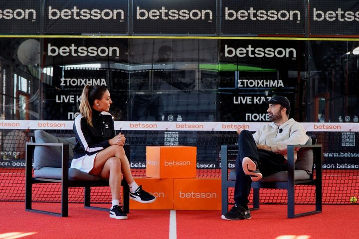 Game On: Η Φελίσια Τσαλαπάτη μαθαίνει τα μυστικά του Padel από τον Βασίλη Καραμπέτσο (vid)