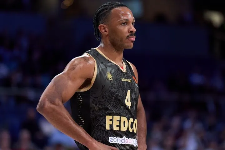 Ο Μπλόσομγκεϊμ απάντησε σε εκατοντάδες ερωτήσεις στο Twitter: Τι είπε για Ολυμπιακό, Τζέιμς, Χέιζ-Ντέιβις, Βεζένκοβ, Ναν και Σορτς