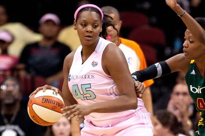 Πέθανε η Κάρα Μπράξτον