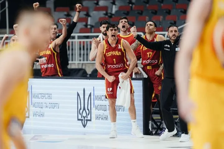 Πρώτος σκόρερ της Ισπανίας ο Άλβαρο Κάρντενας του Περιστερίου, διπλό στην Ουκρανία η ομάδα του Τσους Ματέο