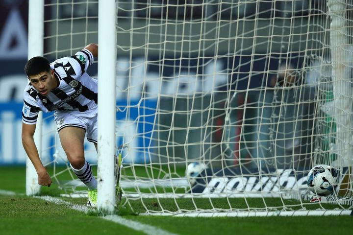 ΑΕΛ Novibet – ΠΑΟΚ: Ο Χατσίδης άνοιξε το σκορ για τον Δικέφαλο εκμεταλλευόμενος το λάθος του Αναγνωστόπουλου