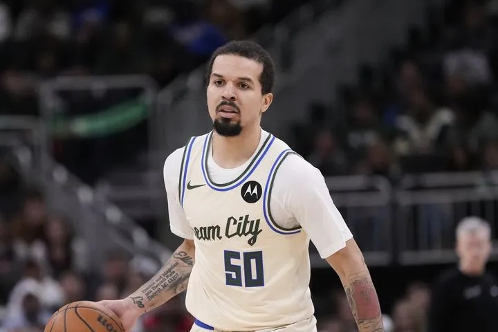 Free agent ο Κόουλ Άντονι