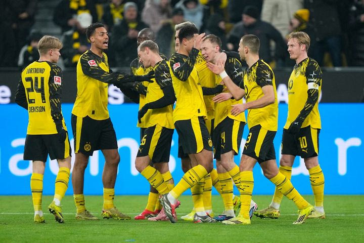 Ντόρτμουντ – Αταλάντα: Καθυστέρηση στη σέντρα του αγώνα, αυτός είναι ο λόγος