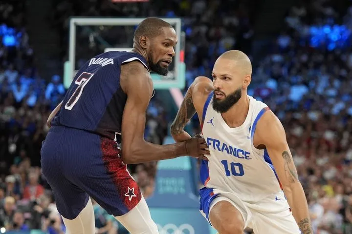 Ο Φουρνιέ απάντησε σε σχόλιο του Ντουράντ για τη διαφορά μπασκετικής ισχύος ανάμεσα σε ΗΠΑ και Ευρώπη