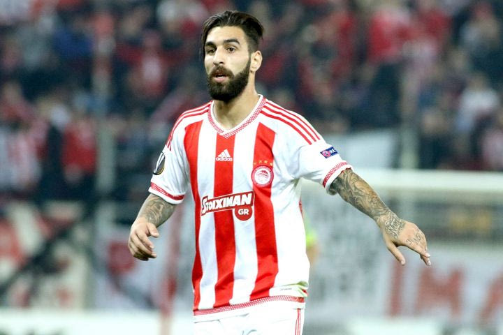 Ολυμπιακός: Ο Τζίμι Ντουρμάζ αποφάσισε να αποσυρθεί από το ποδόσφαιρο