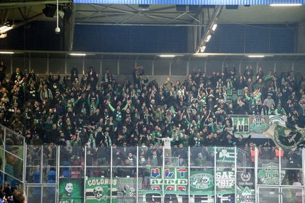 Δυναμικό παρών από τους 1000 φίλους του Παναθηναϊκού στην έδρα της Πλζεν