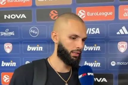 Ο Εβάν Φουρνιέ στο SPORT24: "Κάναμε καλή ομαδική δουλειά, πρόκληση το Final Eight γιατί αλλάζει τη ρουτίνα μας"