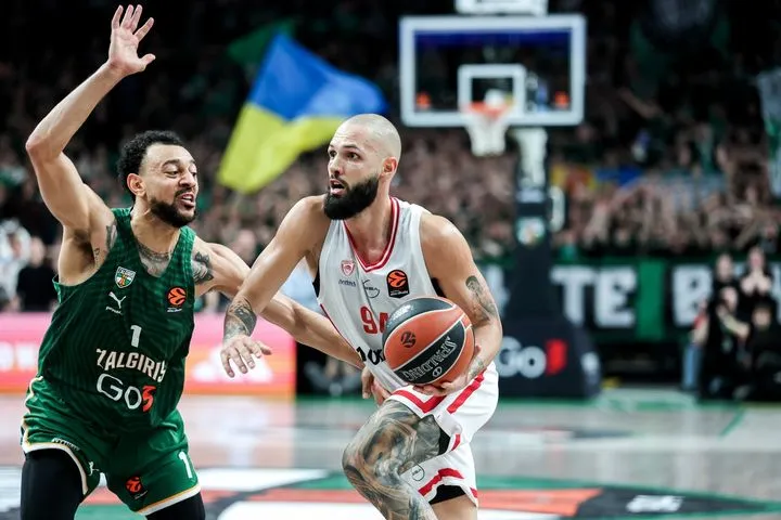 Ο Εβάν Φουρνιέ έκανε ρεκόρ καριέρας σε πόντους στην ήττα του Ολυμπιακού στο Κάουνας