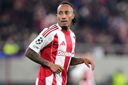 Μαρτίνς: "Χαρούμενος που ανανέωσα, υπόσχομαι πως θα τα δώσω όλα για τον Ολυμπιακό"