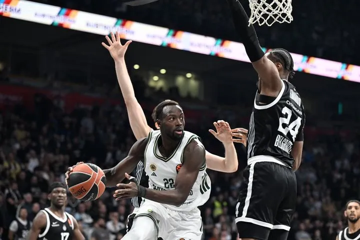 Αγωνία για Γκραντ στον Παναθηναϊκό: Το VIDEO με τον τραυματισμό του στο Βελιγράδι