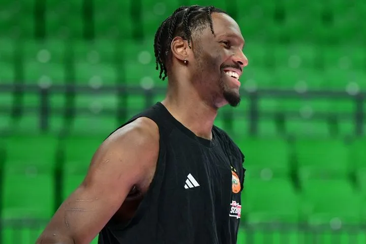 Χέιζ-Ντέιβις: “Το κεφάλαιο Φενέρμπαχτσε έκλεισε για εμένα, μίλησα με Αταμαν, να το κάνουμε να δουλέψει με Σλούκα και Ναν”