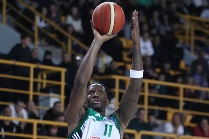 Οι καλύτερες στιγμές του Χέιζ-Ντέιβις στο ντεμπούτο του με τον Παναθηναϊκό AKTOR