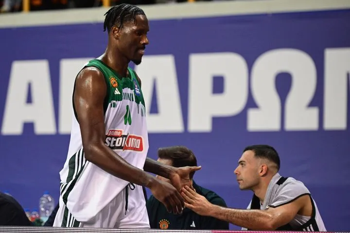 Χέιζ-Ντέιβις: “Νυστάζω λίγο, με ύπνο θα μπορώ να παίξω πολύ καλύτερα”