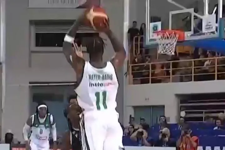 Το πρώτο τρίποντο του Χέιζ-Ντέιβις με τον Παναθηναϊκό AKTOR