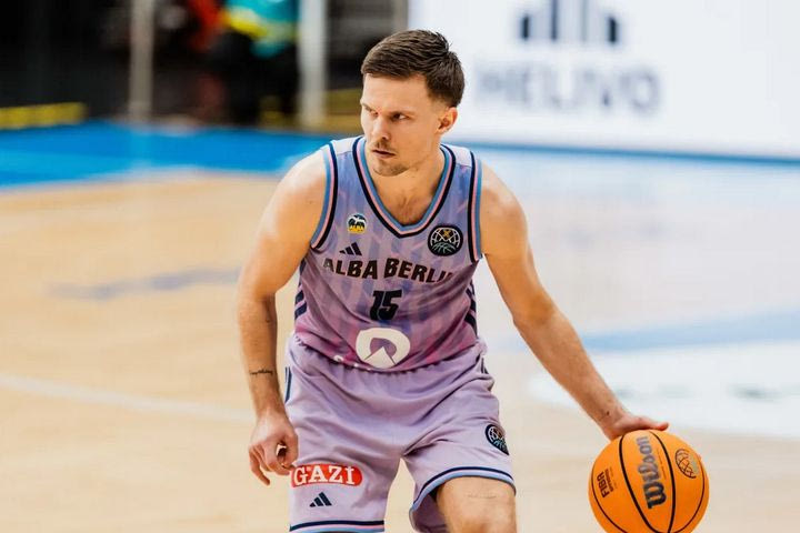 Πλήγμα για την Άλμπα: Νοκ-άουτ για έξι εβδομάδες ο Χέρμανσον