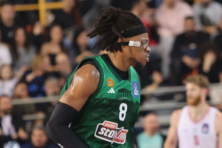 Ολυμπιακός – Παναθηναϊκός AKTOR: Η σπουδαία εμφάνιση του Χολμς στον τελικό του Allwyn Final 8