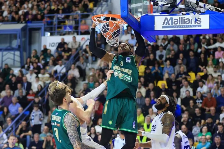 Ο Παναθηναϊκός AKTOR έκανε προπόνηση ενόψει Φενέρμπαχτσε με 20άρη Χολμς κόντρα στην Καρδίτσα