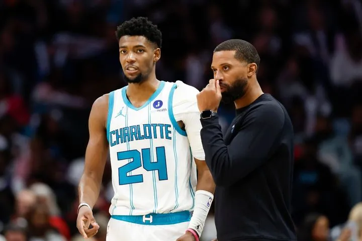 Νίκη των Χορνετς με 109-93 επί των Μπλέιζερς και “πίεση” στους Μπακς για τα play-in