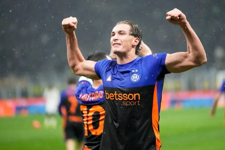 Ίντερ από ατσάλι, υπέταξε τη Γιουβέντους στο 90' και επέκτεινε το νικηφόρο σερί της