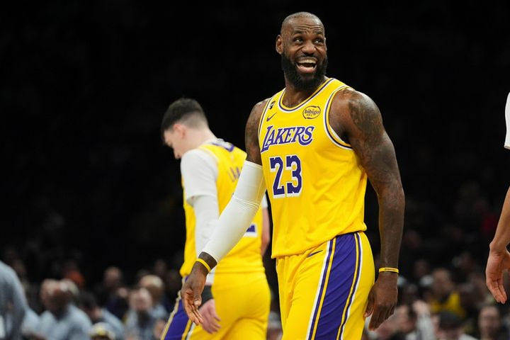 NBA: Οι Θάντερ καθάρισαν τους Μάτζικ, επιστροφή στις νίκες για τους Λέικερς