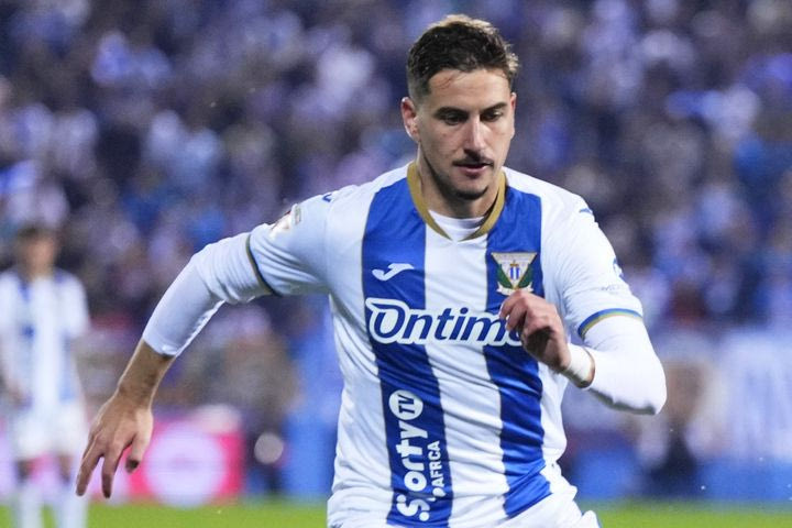 Παναθηναϊκός: Η Αλ Αραμπί αποχαιρέτησε τον Χάβι Ερνάντεθ που έρχεται στο τριφύλλι