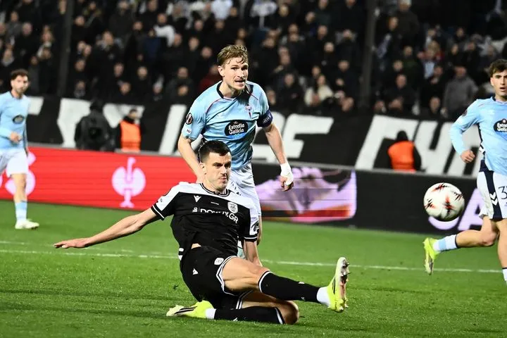 Με ασύλληπτο βολέ στην κίνηση ο Γερεμέγεφ σκόραρε στο 77′ και έβαλε τον ΠΑΟΚ ξανά στο παιχνίδι