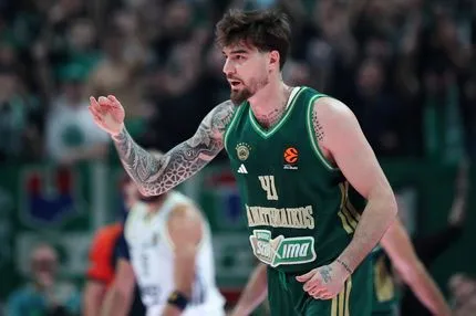 Τρομερός Χουάντσο: Άγγιξε το double-double πριν την ανάπαυλα