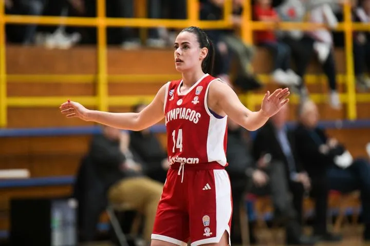 Ο Ολυμπιακός ανέτρεψε το σκηνικό στο τελευταίο δεκάλεπτο και επικράτησε 76-72 του Πανσερραϊκού στις Σέρρες στην Α1 Γυναικών
