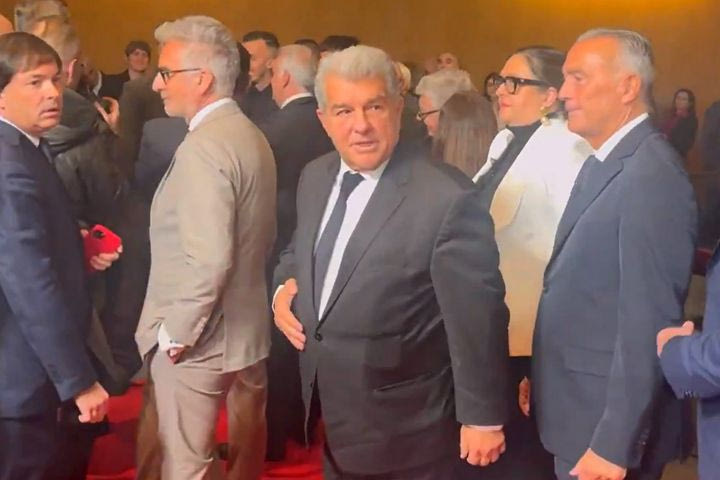 Μπαρτσελόνα: Ο Λαπόρτα διακωμώδησε το πέναλτι που κέρδισε η Ρεάλ, στο φινάλε του αγώνα με την Ράγιο