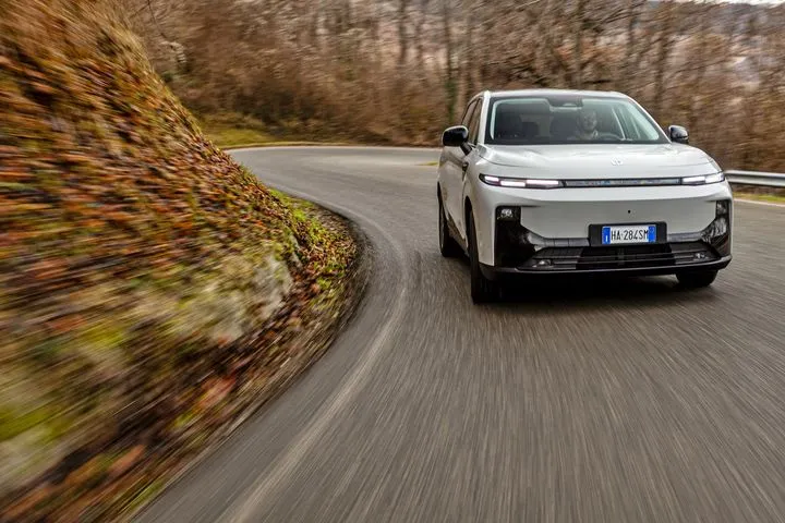 Η νέα έκδοση του χαρισματικού SUV της Leapmotor προσφέρει κορυφαία αυτονομία σε εξαιρετική τιμή