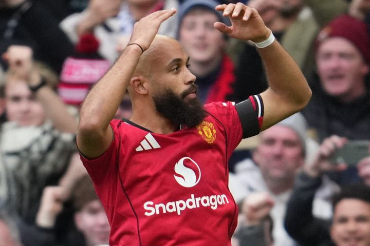 Χωρίς φρένα η Μάντσεστερ Γιουνάιτεντ του Κάρικ: Υπέταξε την Τότεναμ και συνέχισε τις υψηλές πτήσεις