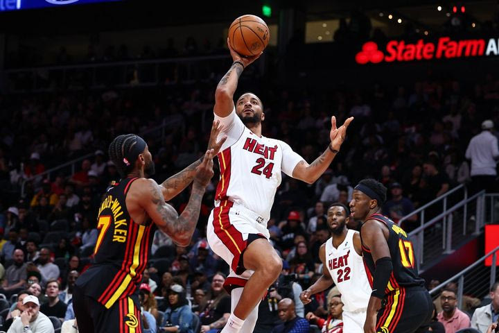 NBA: Εύκολη νίκη για τους Χιτ, συνεχίζεται ο κατήφορος για τους Μάβερικς