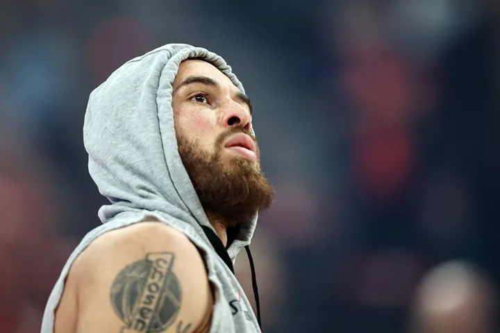 Ο Μάικ Τζέιμς έμεινε εκτός για το ματς της Μονακό με τη Νανσί μετά το άνευ προηγουμένου ξέσπασμά του στο Twitter