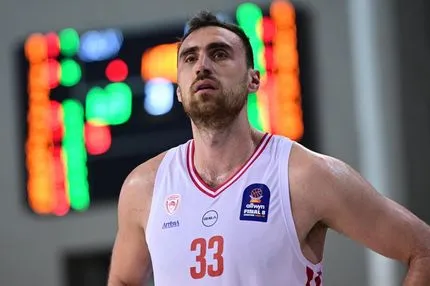 Μιλουτίνοβ: "Ήταν ένα καλό παιχνίδι για εμάς και το σημαντικό είναι πως πήραμε τη νίκη"