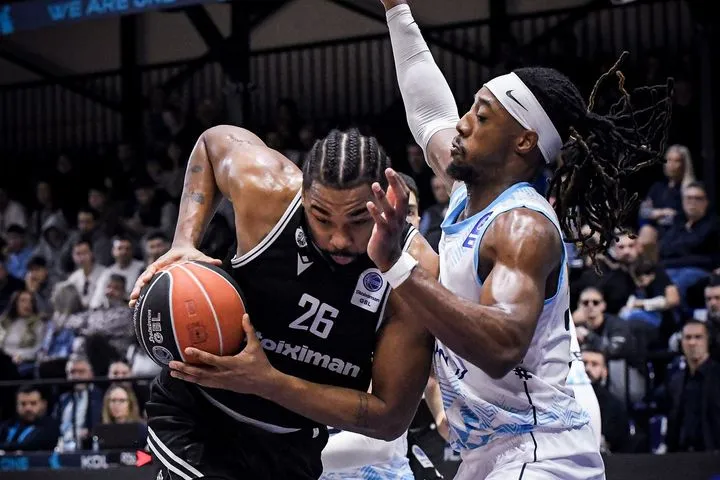 Με σπουδαίους Μέλβιν, Μουρ και καθοριστικό Χουγκάζ ο ΠΑΟΚ πήρε το διπλό στη Ρόδο απέναντι στον Κολοσσό