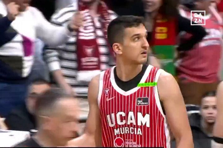 Ο Τόνι Νάκιτς ξέρανε την Μπαρτσελόνα στα 14″ και χάρισε τη νίκη στη Μούρθια