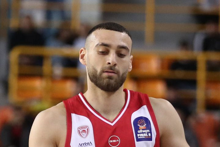 Μαρούσι – Ολυμπιακός: Όμορφο λέι απ του Νετζήπογλου στη δεύτερη περίοδο