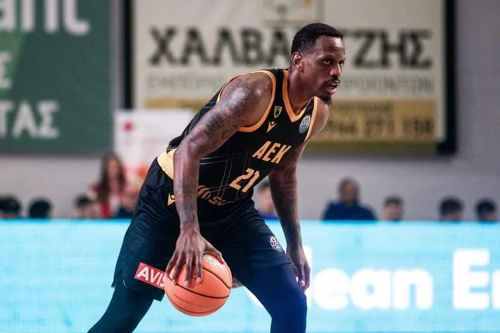 Αυτά έκανε ο ασταμάτητος Νάναλι στην αναμέτρηση της ΑΕΚ με την Καρδίτσα