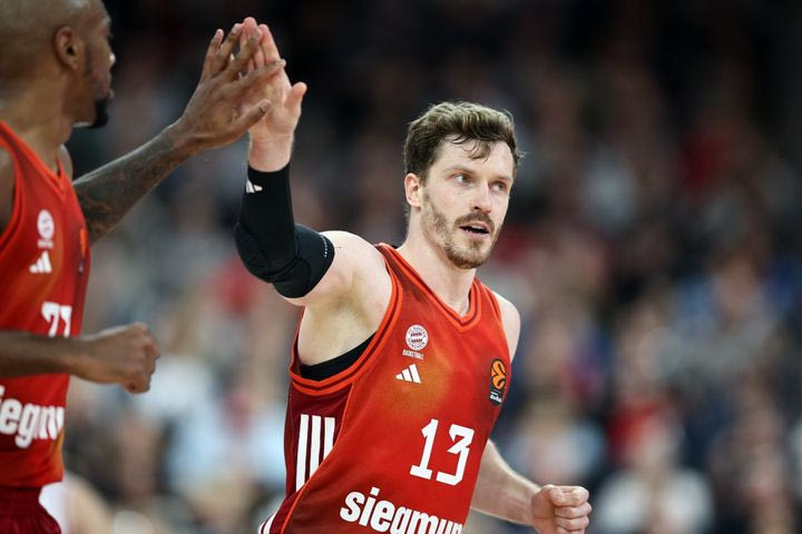 Ο Ομπστ "σήκωσε" την Μπάγερν στις πλάτες του με 26 πόντους και πήρε τη νίκη κόντρα στην Παρί