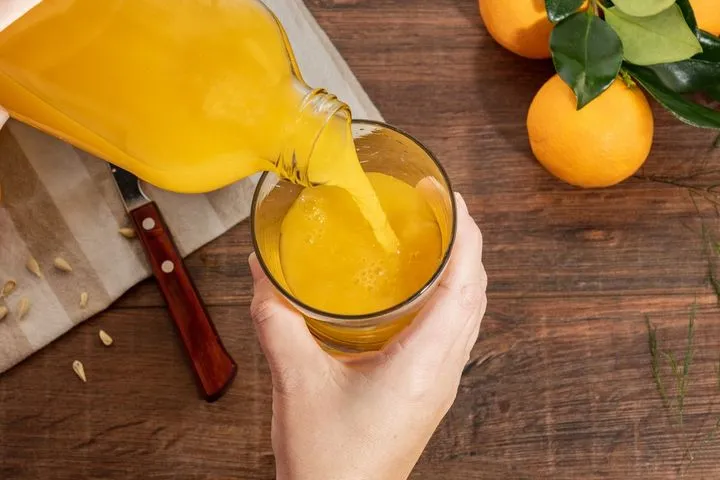 Μήπως πίνεις φυσικό χυμό πορτοκάλι λάθος ώρα ή με λάθος φαγητό;