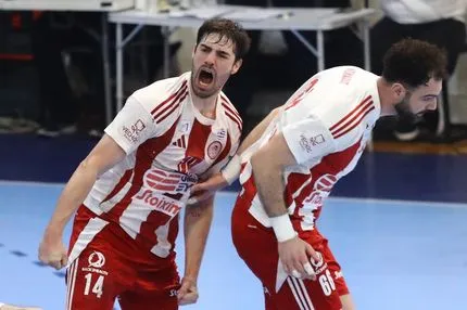 Ο Ολυμπιακός έφτασε τους 340 τίτλους στα ομαδικά αθλήματα μετά την κατάκτηση του Κυπέλλου Χάντμπολ Ανδρών