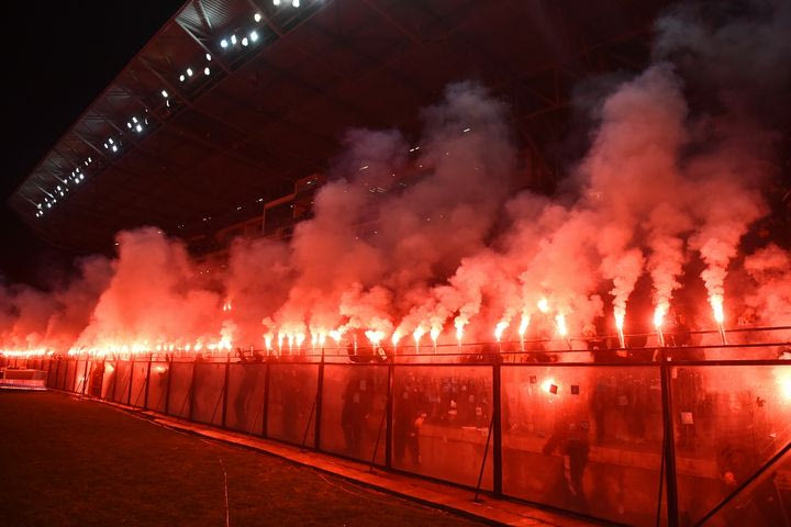 ΠΑΟΚ: Το συγκλονιστικό VIDEO με το αντίο της Τούμπας στους επτά αδικοχαμένους φιλάθλους