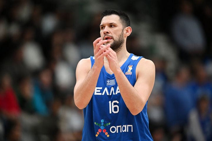 Ενσωματώθηκε ο Παπανικολάου στην Εθνική, νοκ άουτ για το ματς με το Μαυροβούνιο Σαμοντούροβ και Καραγιαννίδης