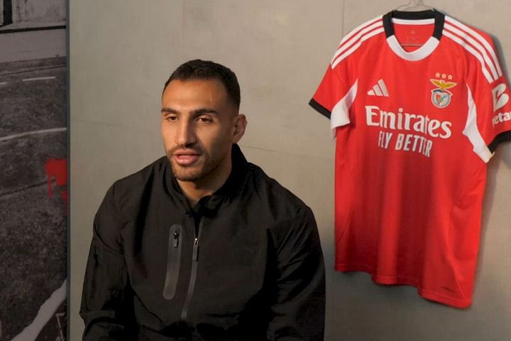 Παυλίδης για τα παιδικά του χρόνια: “Πήγαινα σπίτι γεμάτος γρατζουνιές στα γόνατα, γιατί δεν υπήρχε γήπεδο”